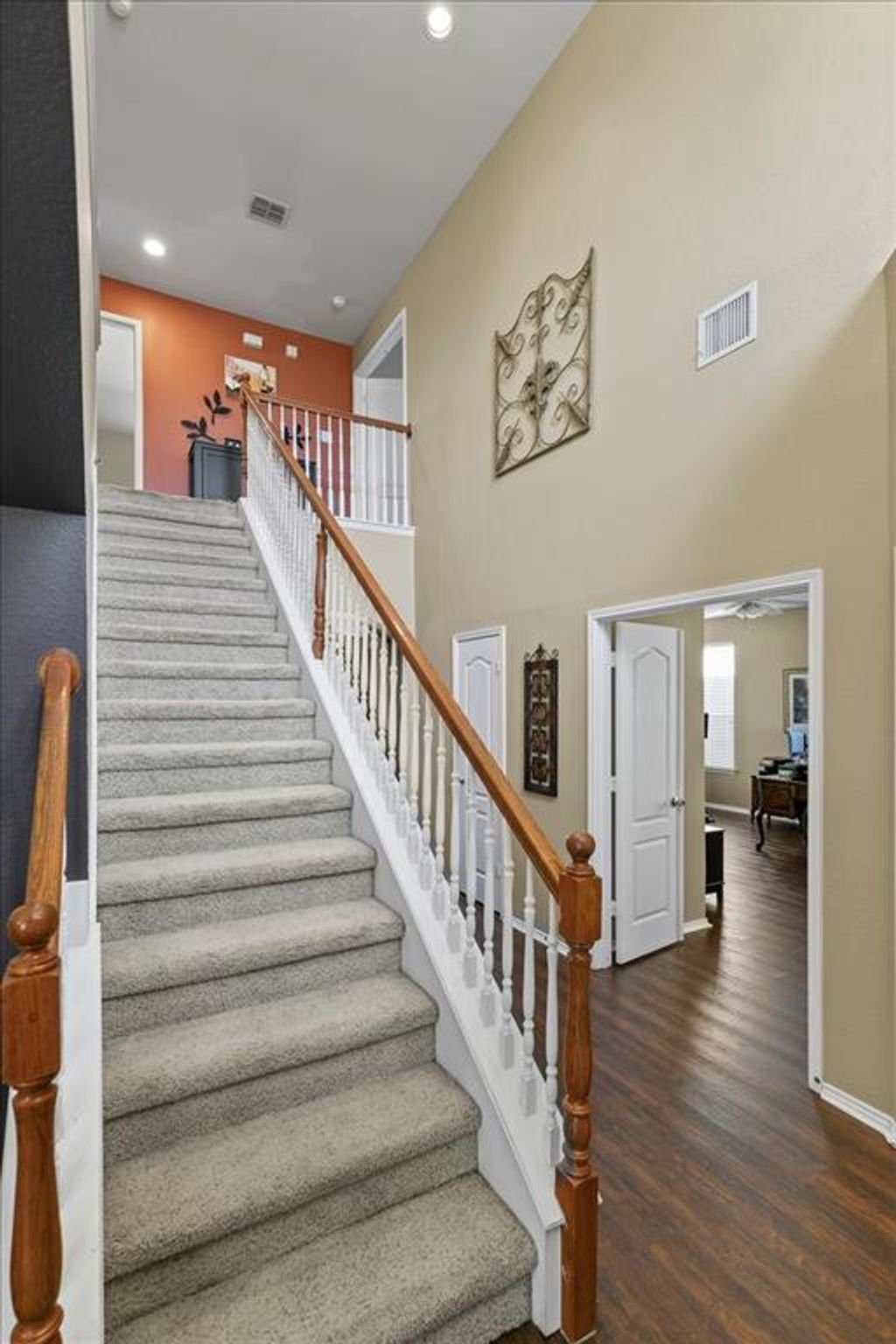 Photo of 306 Salsbury Drive, Euless, TX 76040 (MLS # 21208454)