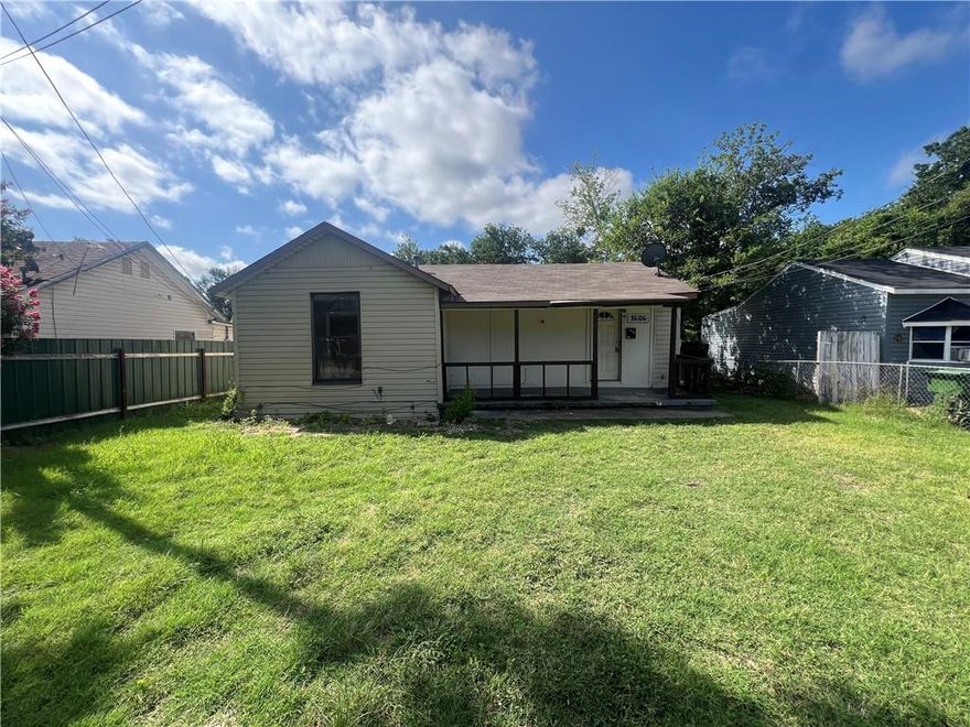 This 3/1 has great potential for maximizing rental income. Property is currently occupied by a Tenant. Lease details upon request. This property can be sold as a one-off or grouped with other properties as an investment package. For further details, please ask.
