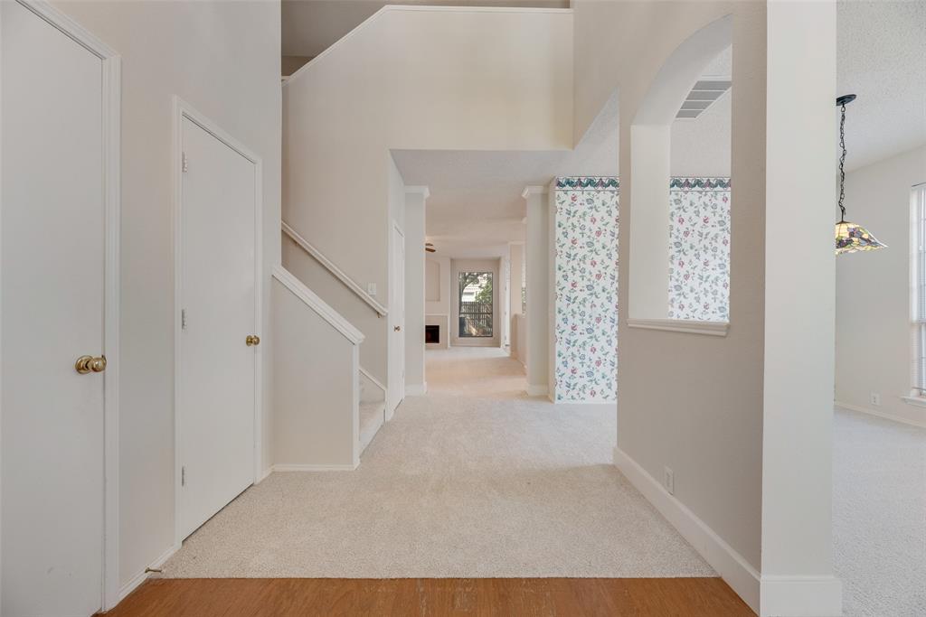 904 Lake Bluff Drive