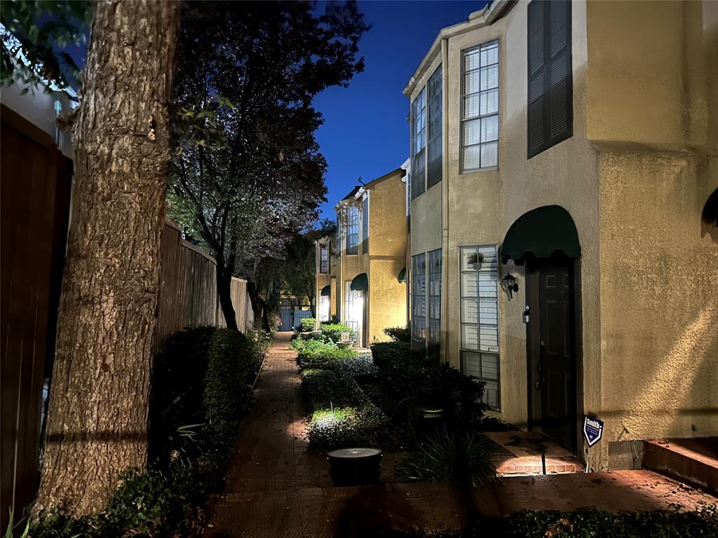 Cole Ave Condo 3919 - Residential Lease