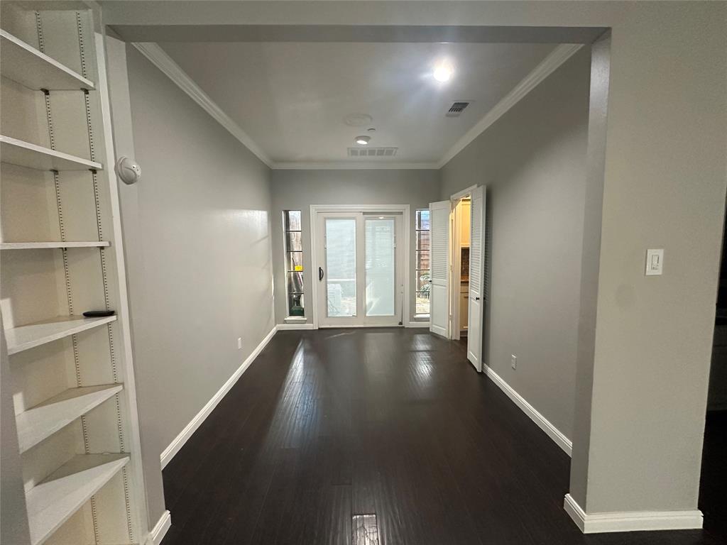 Cole Ave Condo 3919 - Residential Lease