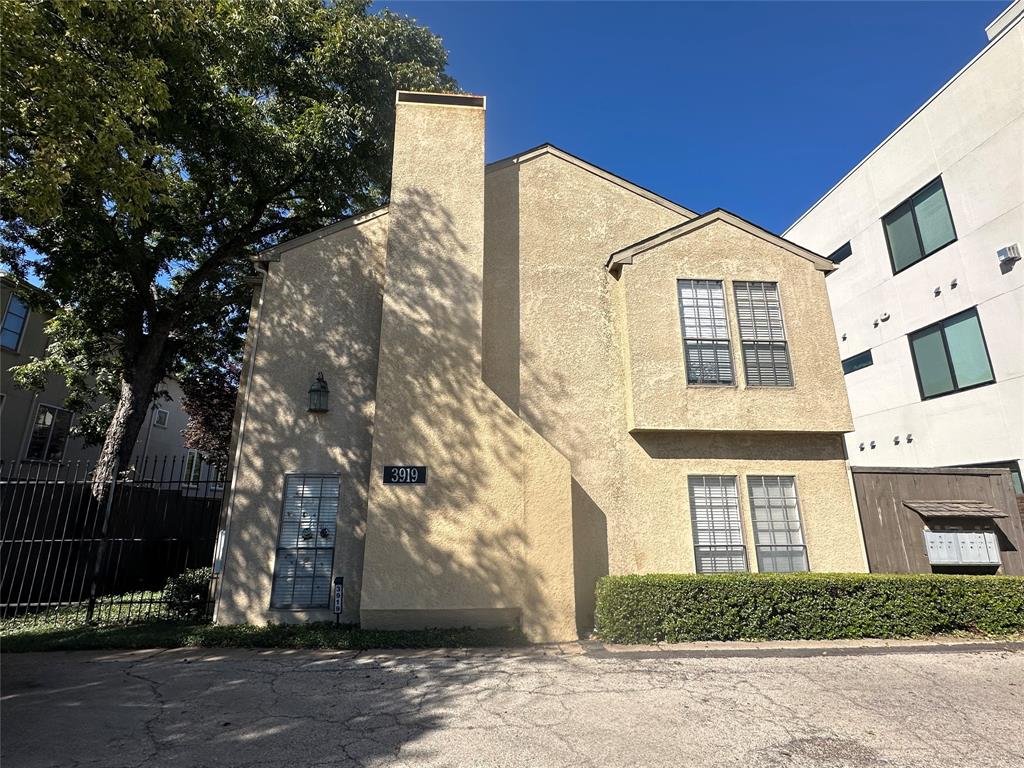 Cole Ave Condo 3919 - Residential Lease