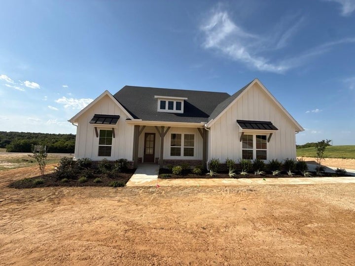 Photo 1 of 13 — 417 Texas Sage Trail, Weatherford, TX 76085