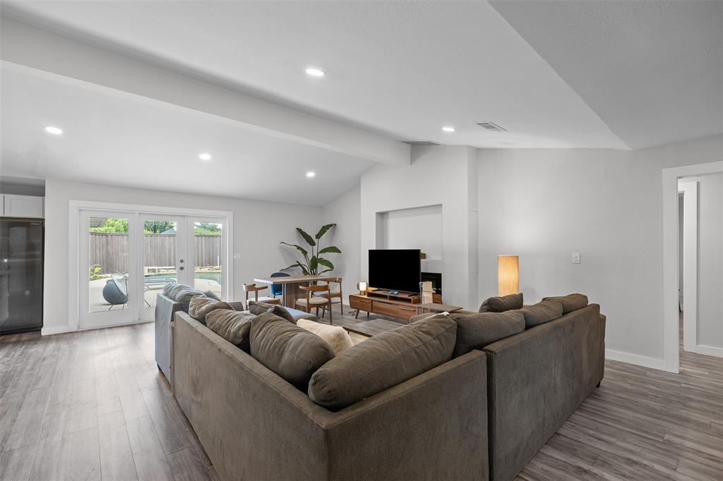 2760 N Hillbrier Circle