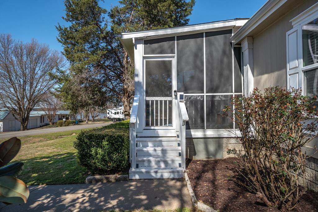 10165 Northlake Circle