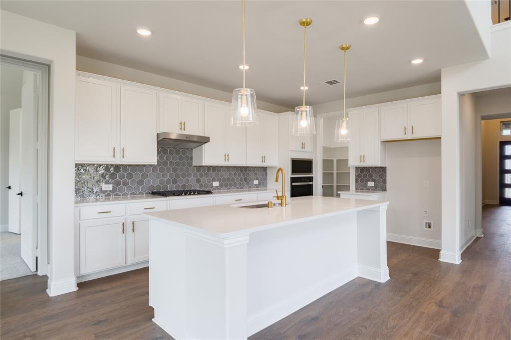 2547 Parkstone Drive
