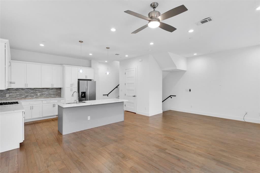 2450 N Garrett Avenue 14