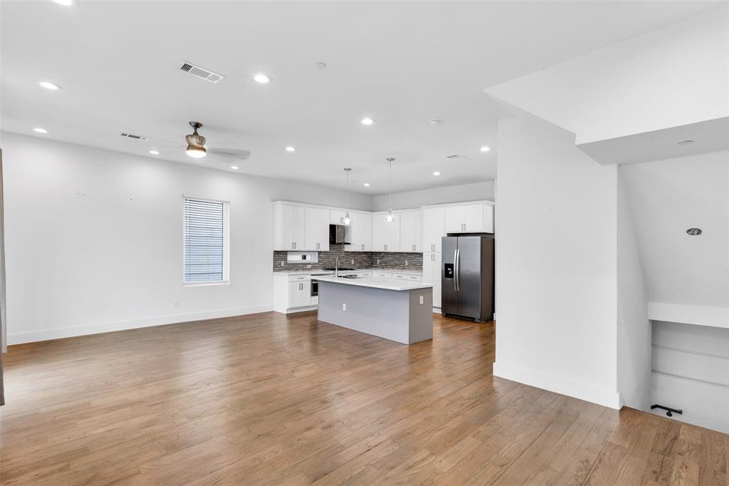 2450 N Garrett Avenue 14