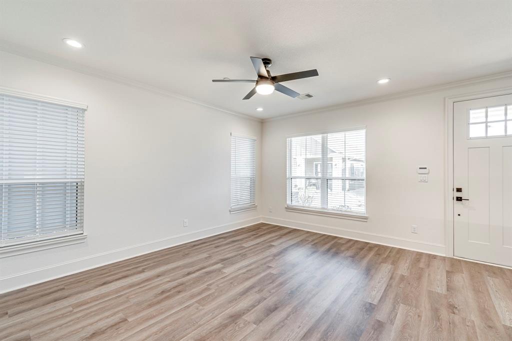 312 Woodside Trail