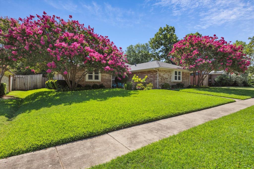 1202 Meadowview Drive