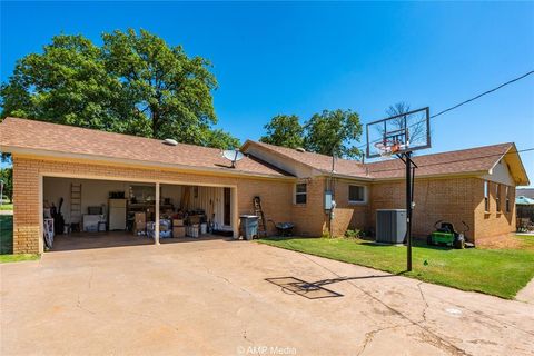 A home in Rotan