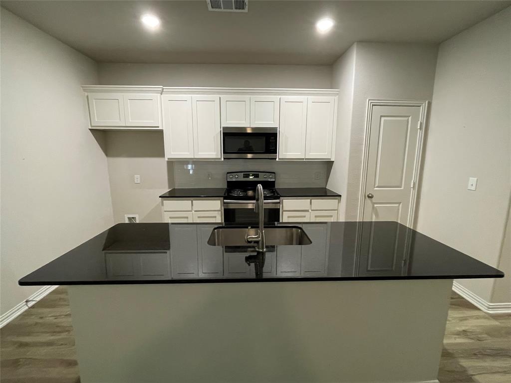 THE GROVE ADDITION - Residential Lease