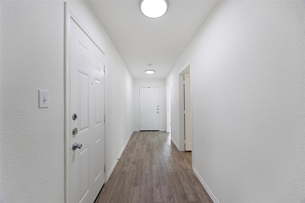 1605 Village Park Trail