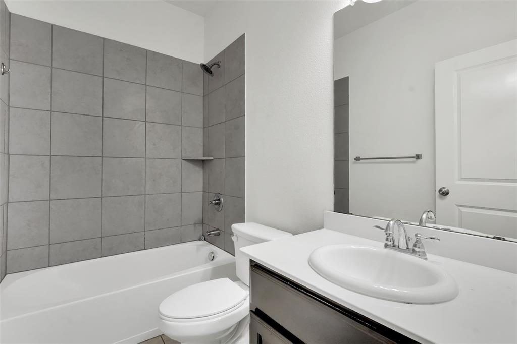 TRAILS OF FOSSIL CREEK PH I BLOCK HH LOT 27 - Residential Lease