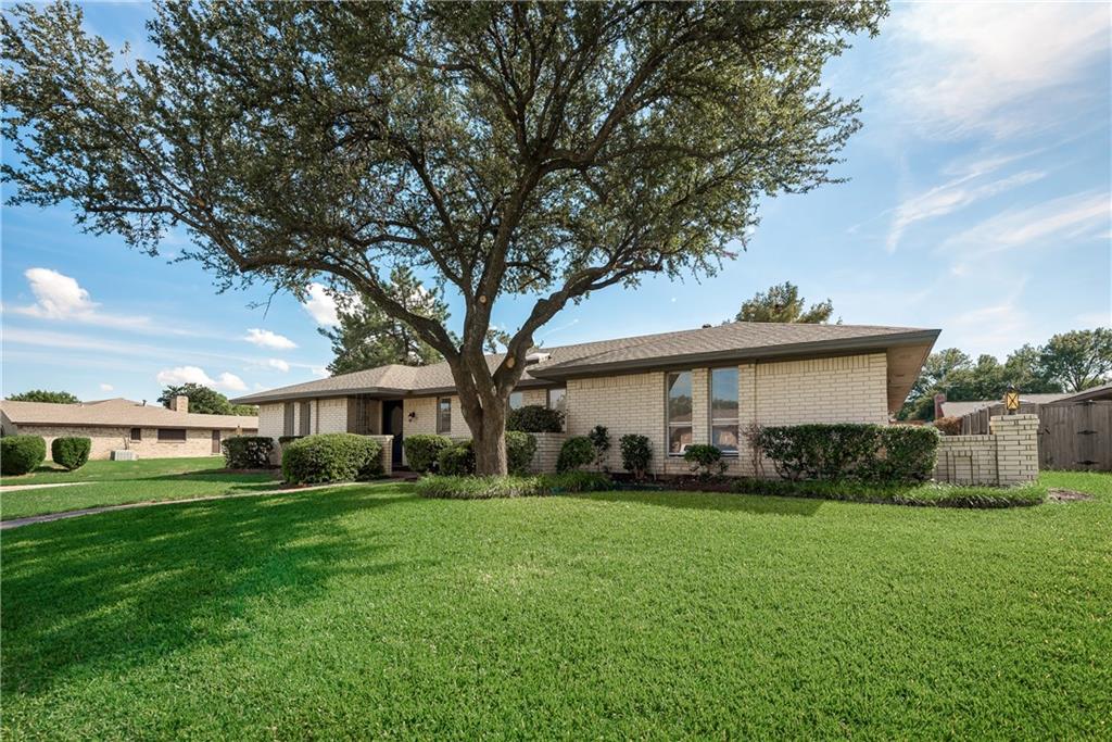 Photo of 1900 Ports O Call Drive, Plano, TX 75075 (MLS # 21303435)
