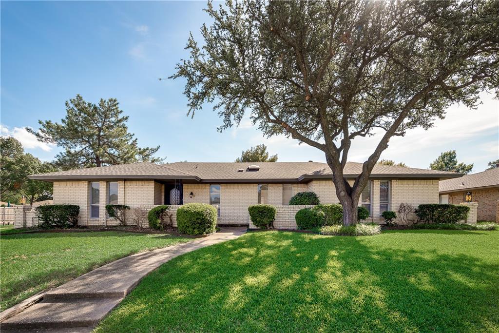 Photo of 1900 Ports O Call Drive, Plano, TX 75075 (MLS # 21303435)