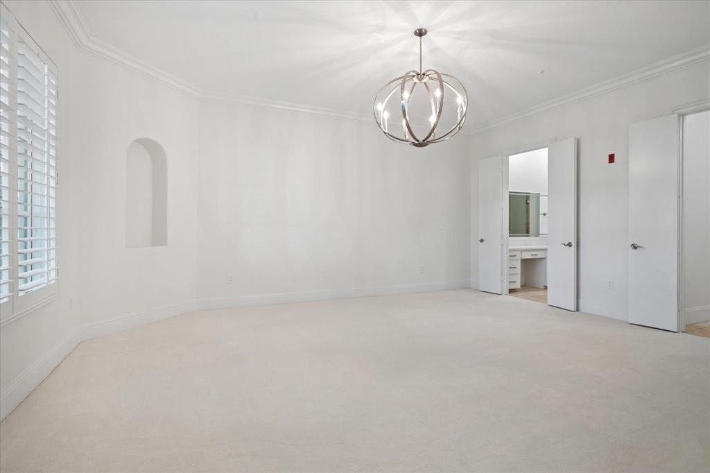 Edgemere on the Parkway Building  8511 - Residential