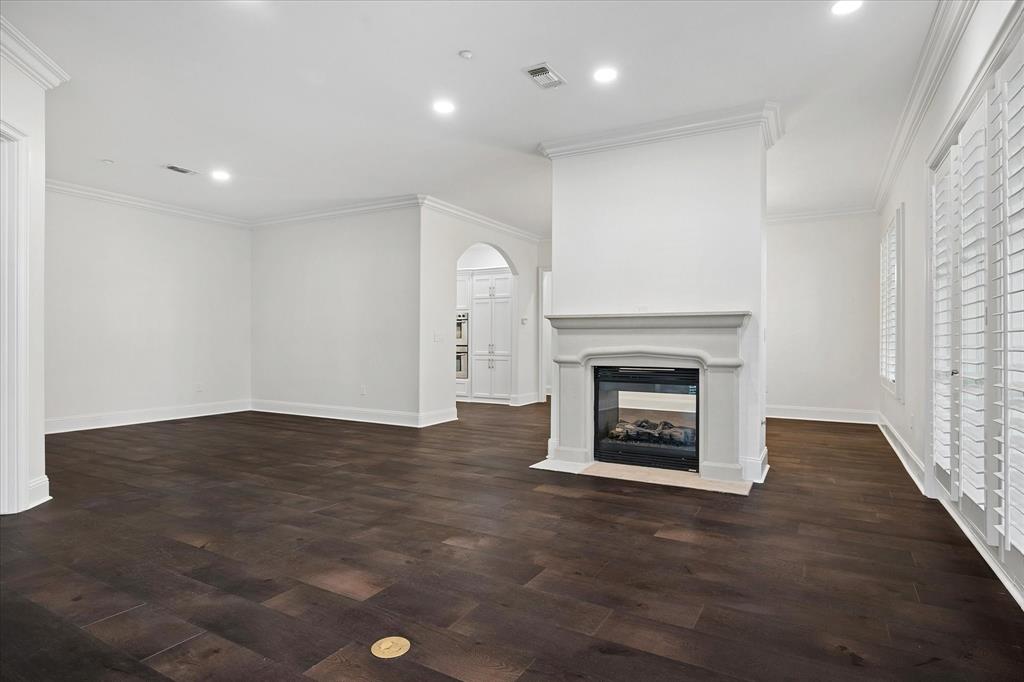 Edgemere on the Parkway Building  8511 - Residential