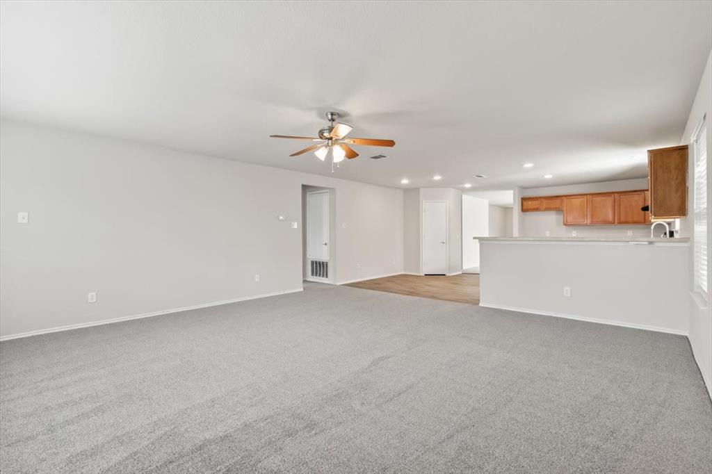 Emerald Park Add Fwy - Residential Lease