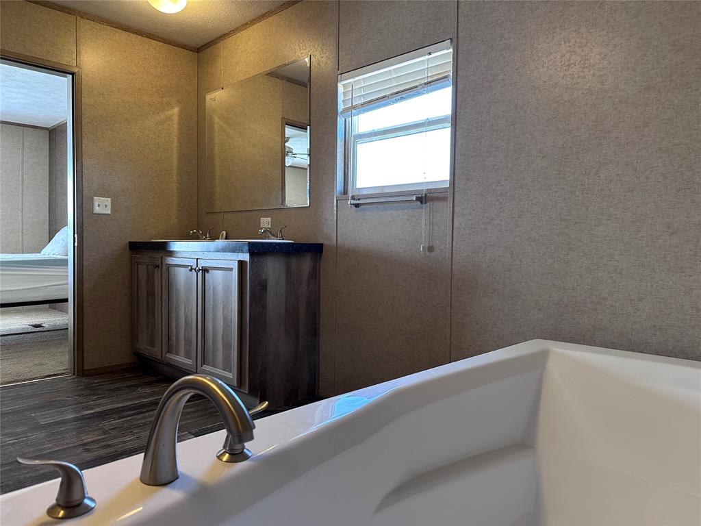 Jzr Lakeside Estate Add - Residential