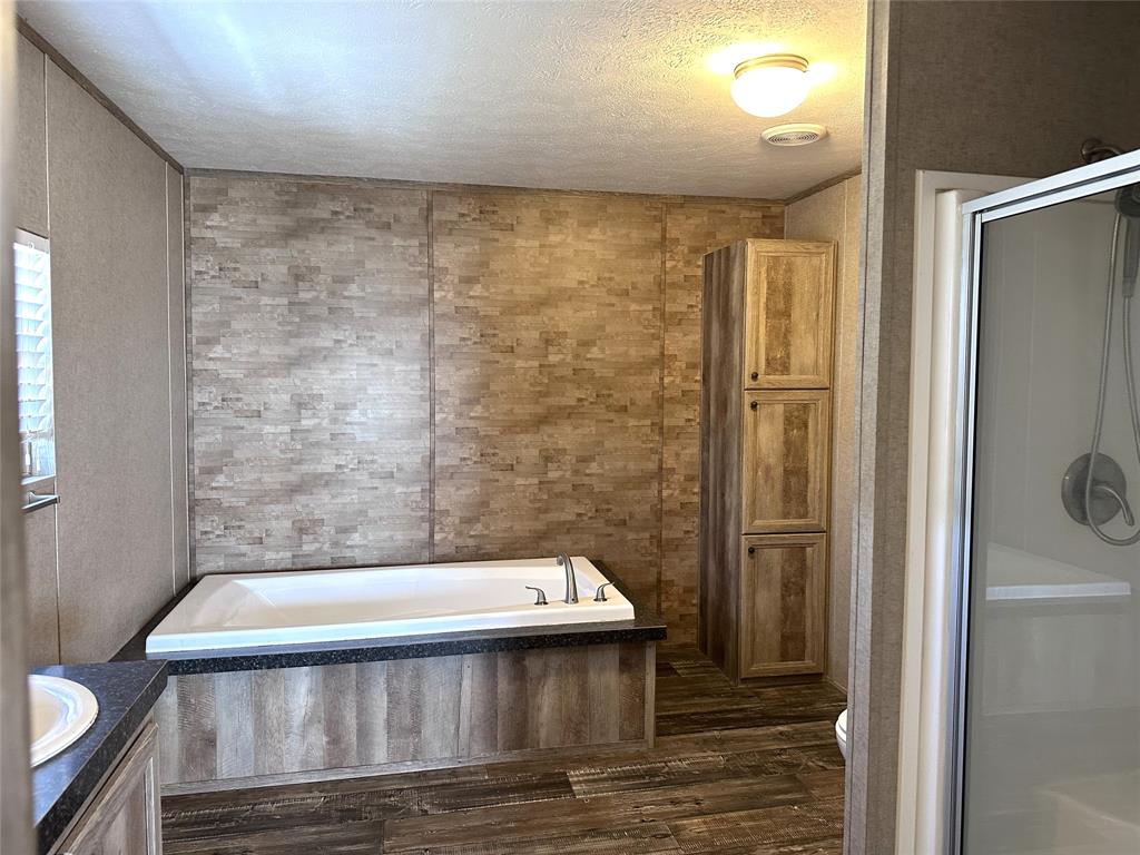 Jzr Lakeside Estate Add - Residential