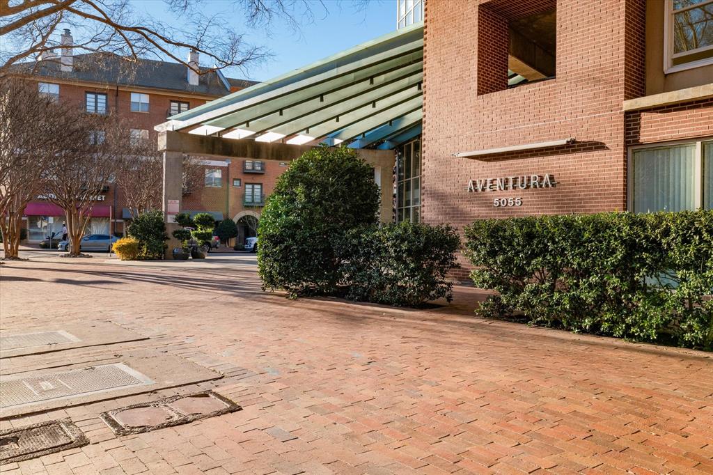 5055 Addison Circle 409