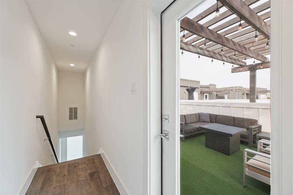 Skyline Ters - Residential