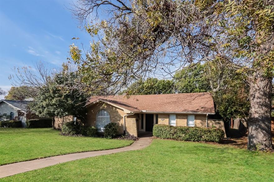 Beautiful 3 bedroom, 2.5 bath One story brick traditional style home. Laminate, carpet and ceramic tile flooring throughout the home. Large backyard with decking. Enclosed sun room. Updated kitchen includes stainless steel appliances. Primary bedroom includes ensuite bath. Buyer to verify all information. Schedule your showing today.