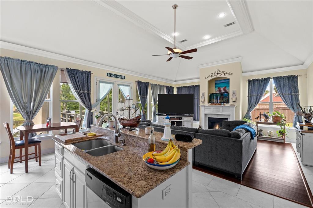 Shreveport, Louisiana 71119, United States, 3 Bedrooms Bedrooms, ,2 BathroomsBathrooms,Residential,Active,215472