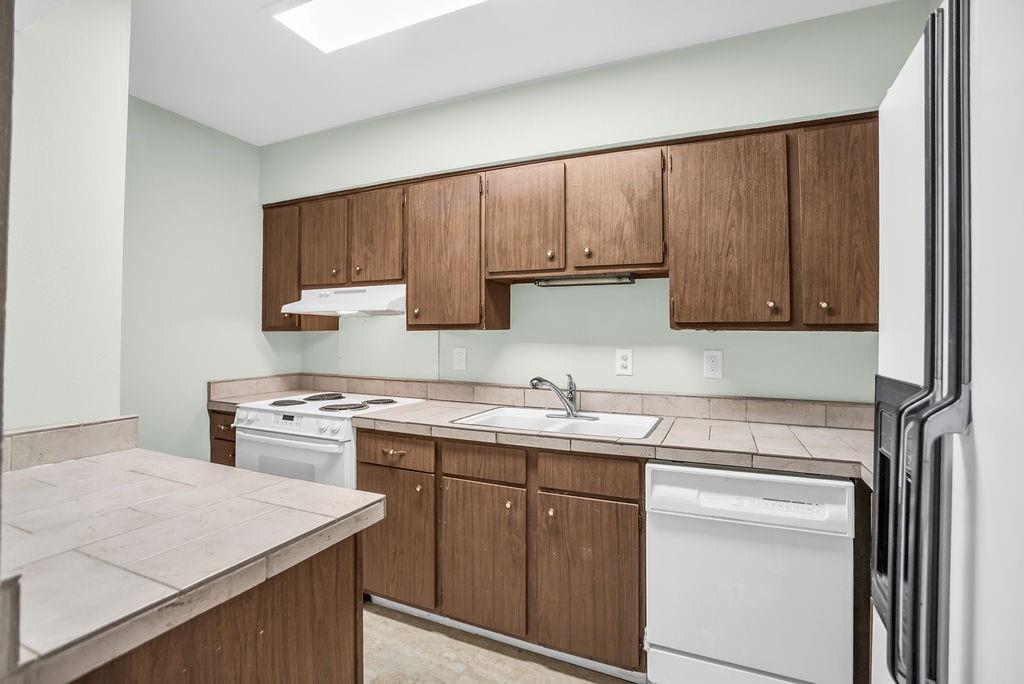 Bowser Ave Condo 4112 - Residential