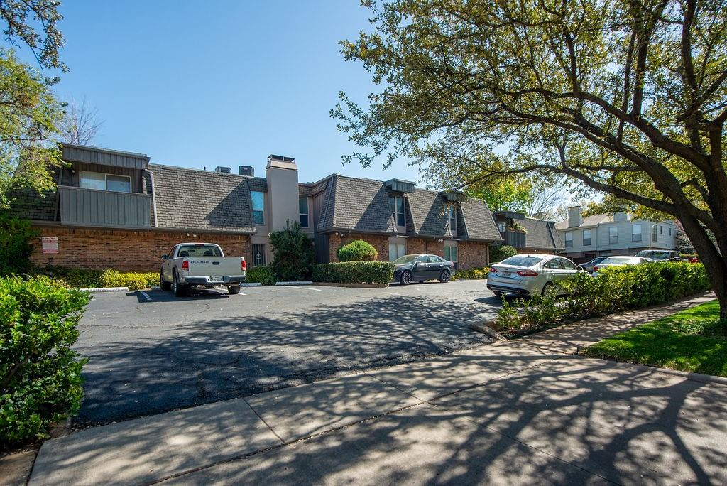 Bowser Ave Condo 4112 - Residential