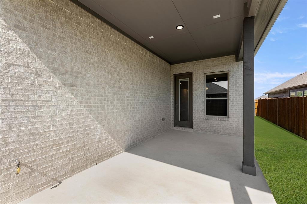 Country Lakes - Residential