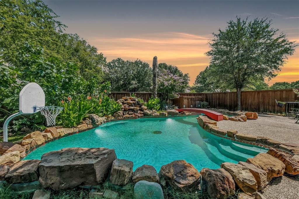 708 Dove Circle