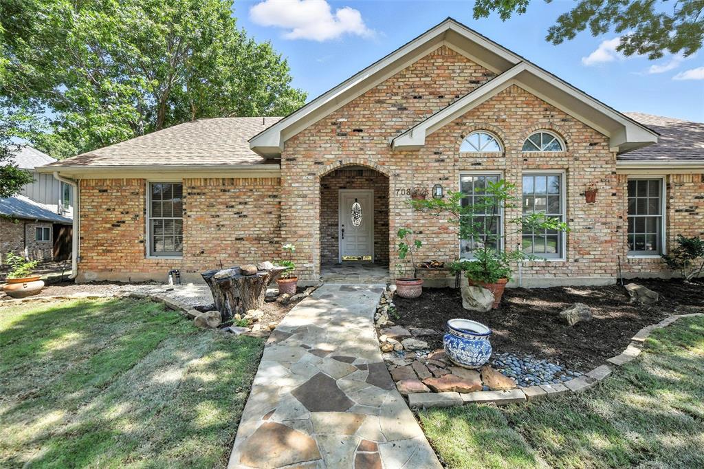 708 Dove Circle
