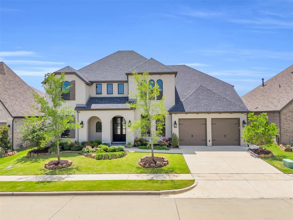 1517 E Bluestem Drive