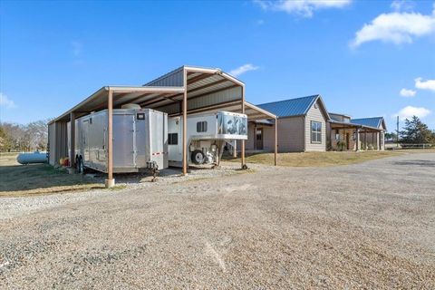 A home in Whitesboro