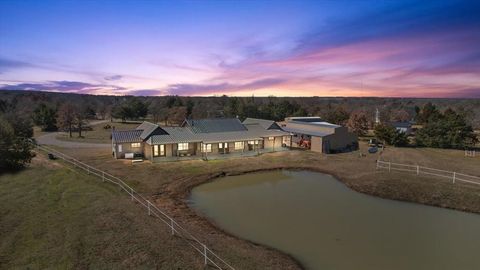 A home in Whitesboro