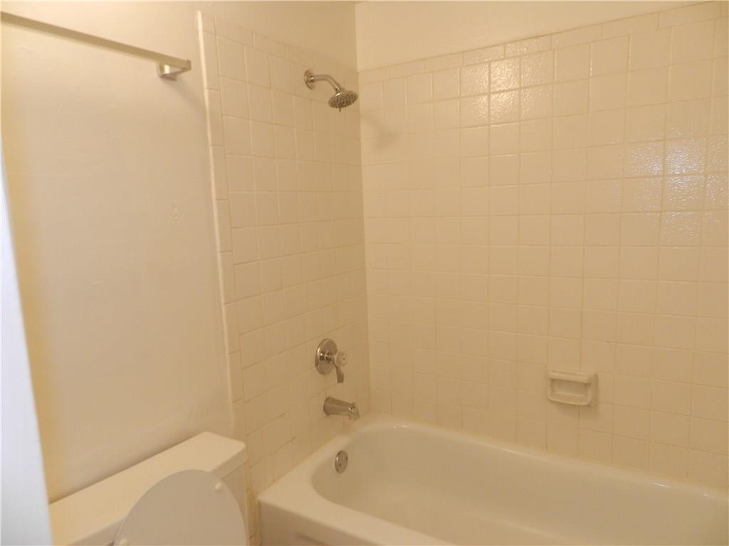 Nob Oak Condo - Residential Lease