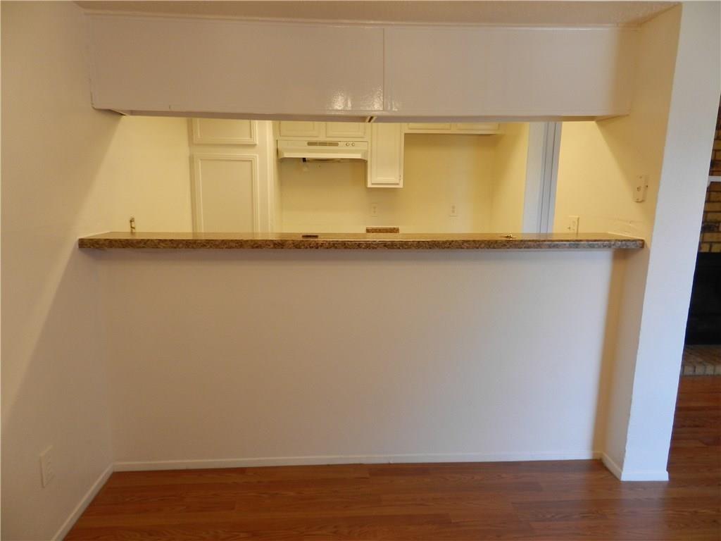 Nob Oak Condo - Residential Lease