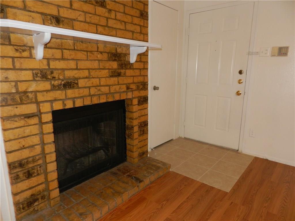 Nob Oak Condo - Residential Lease