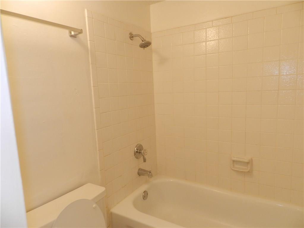 Nob Oak Condo - Residential Lease