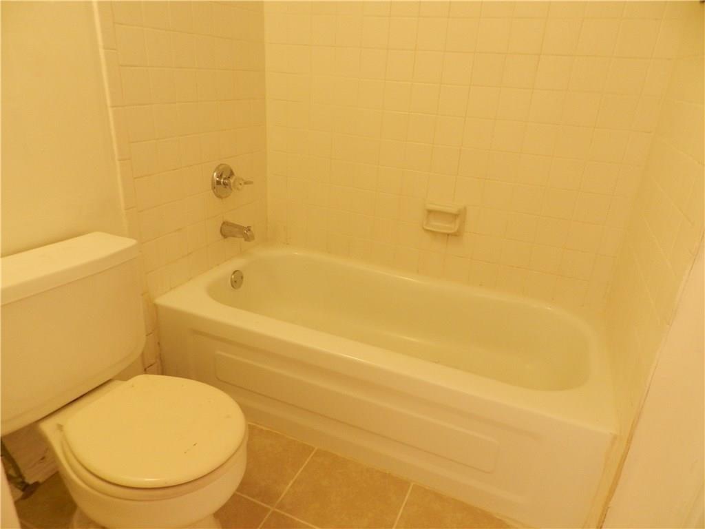 Nob Oak Condo - Residential Lease