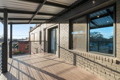 Photo of 330 W Lamar Street #201, Sherman, TX 75090 (MLS # 21393434)