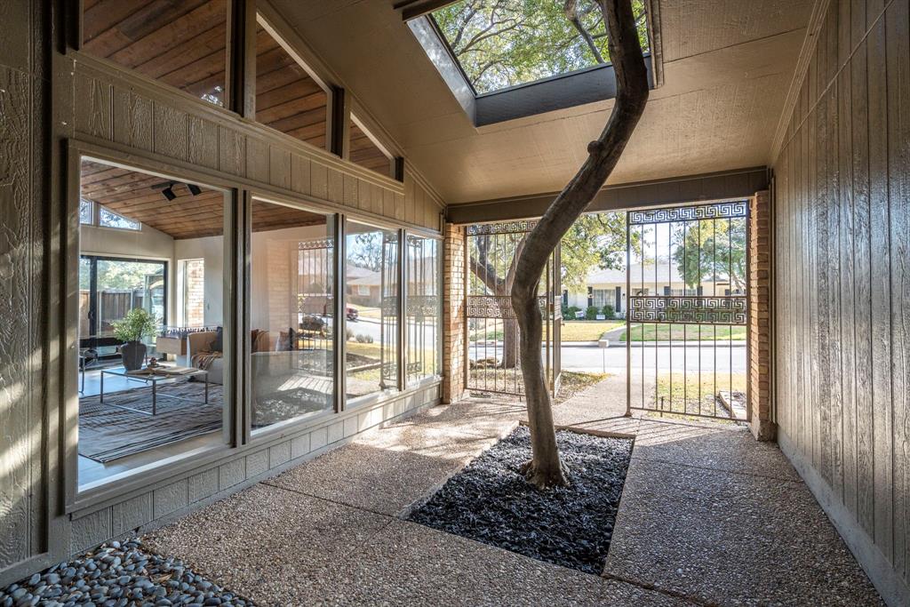 9671 Fallbrook Drive