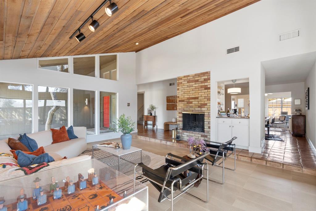 9671 Fallbrook Drive