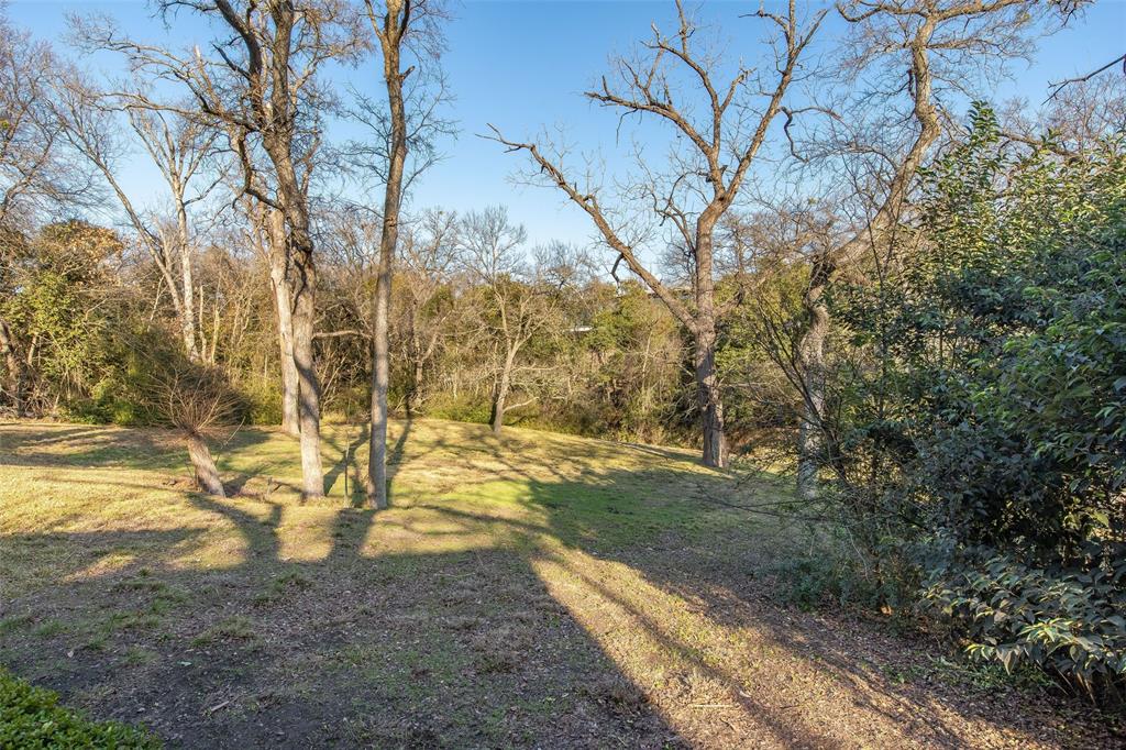 Track 1, Walstrait Woods - Residential