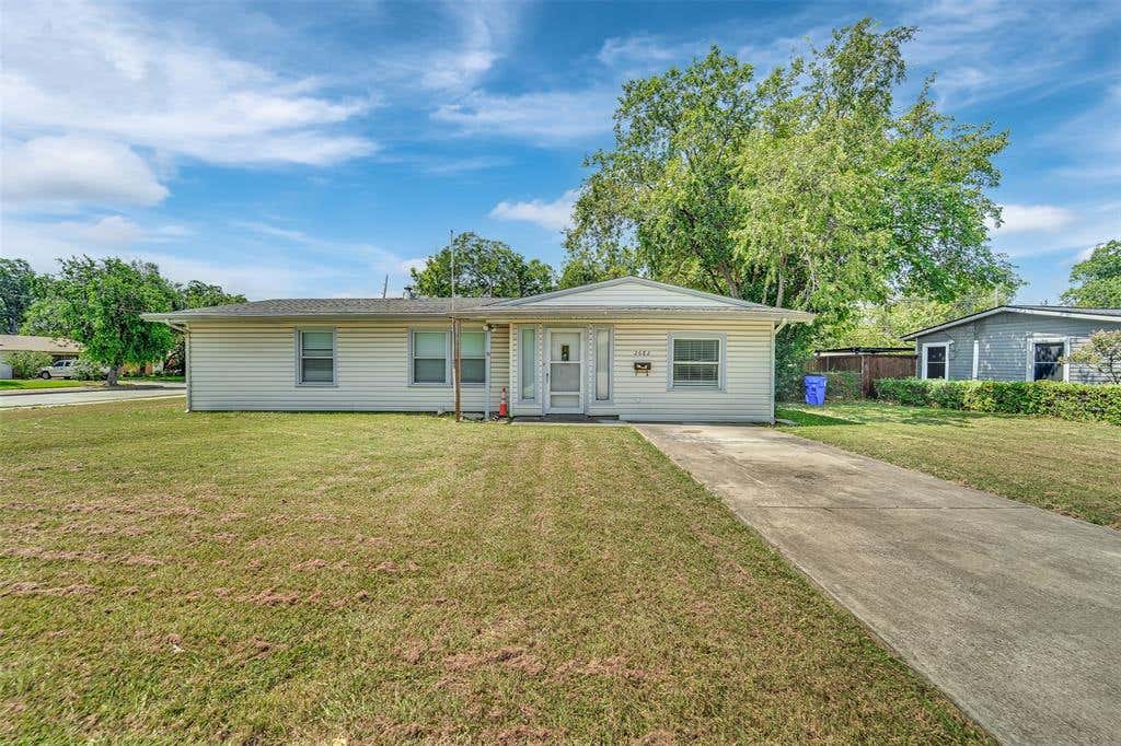 Photo of 2682 Wasina Drive, Farmers Branch, TX 75234 (MLS # 21350422)