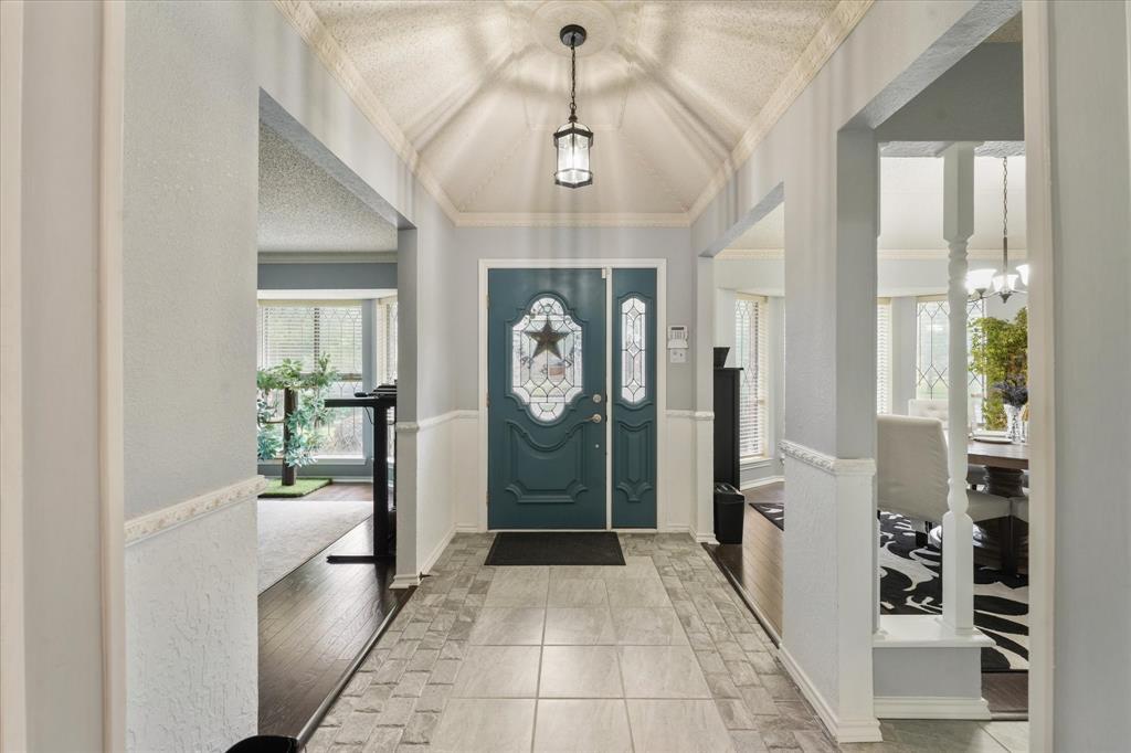 2004 Lake Country Drive