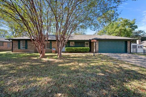 A home in Corsicana