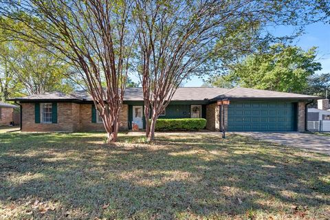 A home in Corsicana